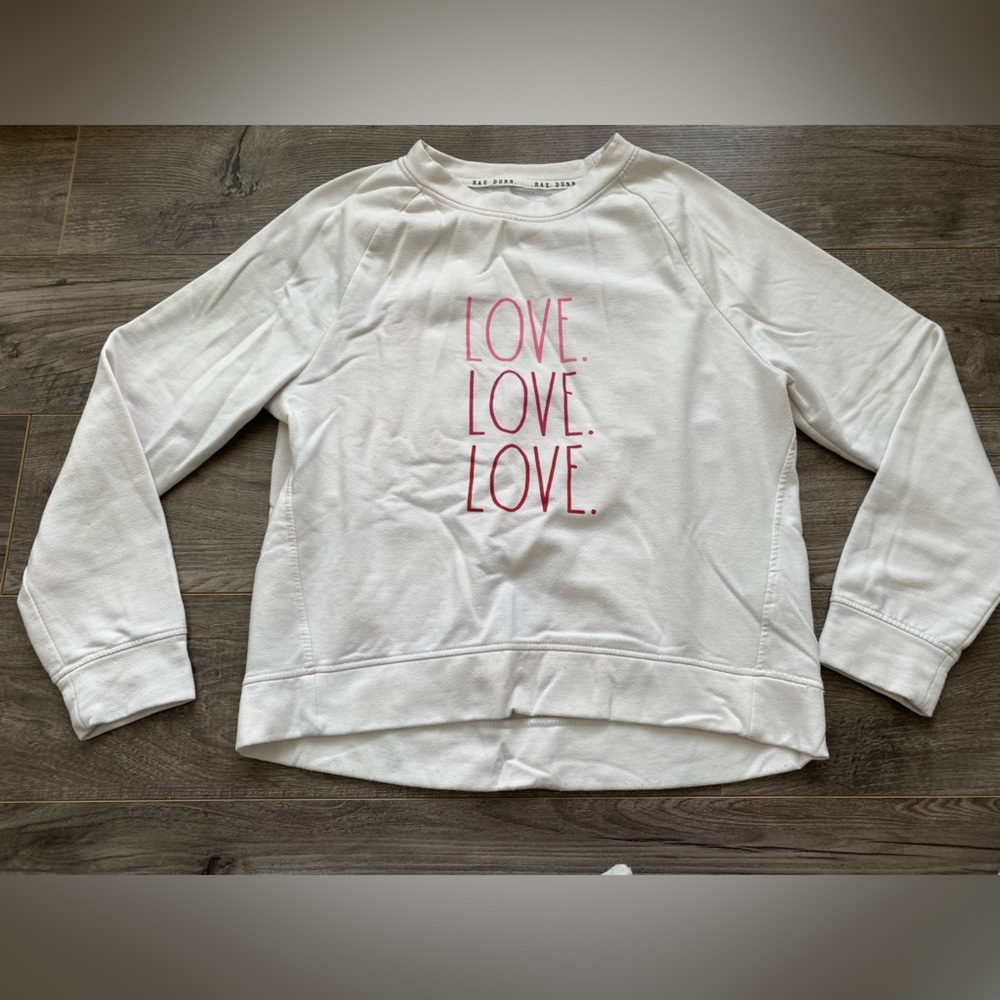 3/$30 Rae Dunn โlove love loveโ white valentines crewneck sweater